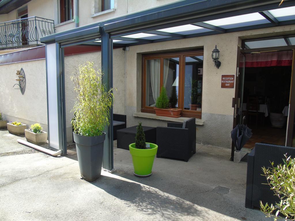 Du Cheval Blanc Logis 2*