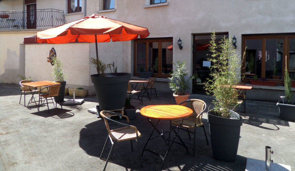 Hotel Logis Restaurant Du Cheval Blanc