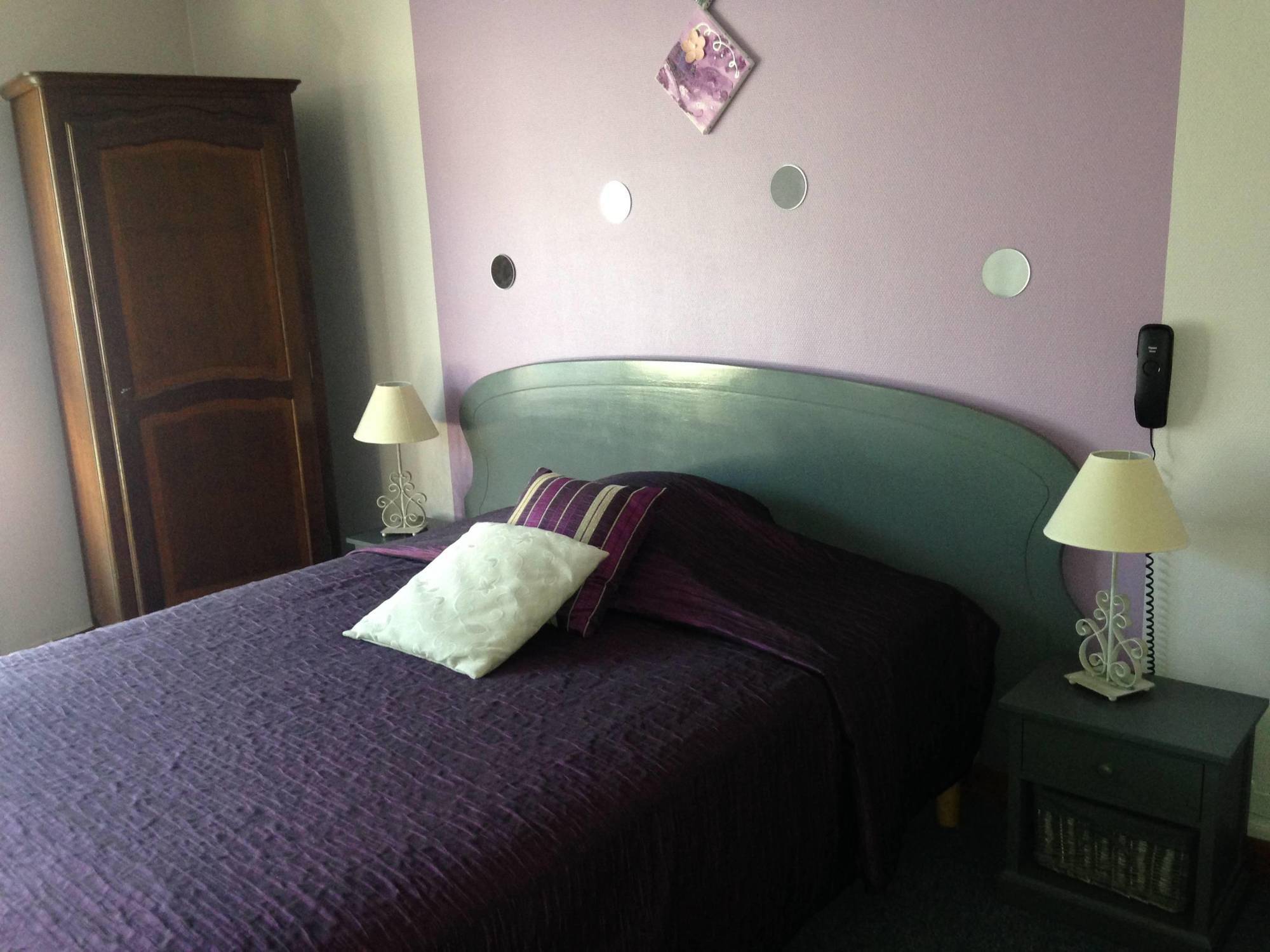 Logis Restaurant Du Cheval Blanc Hotel 2*